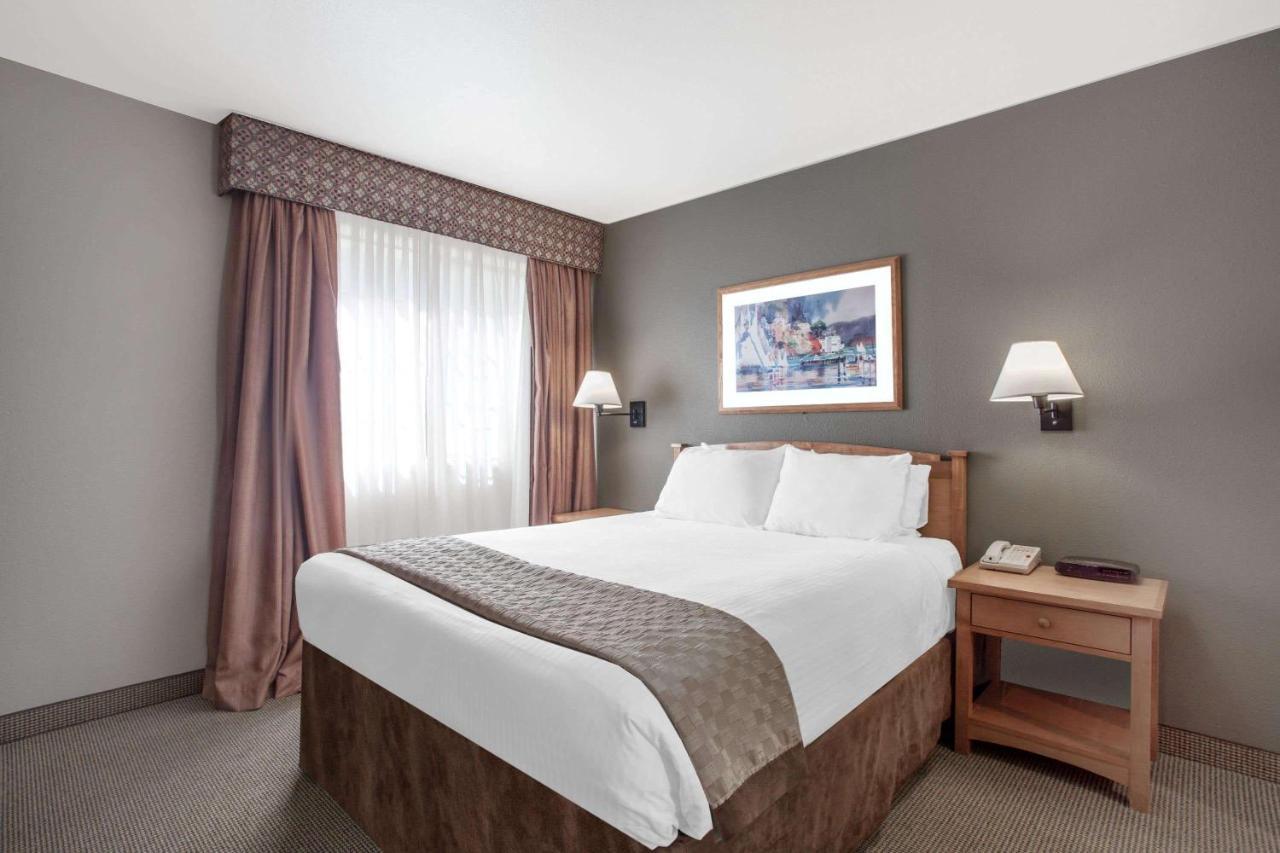 Hawthorn Suites By Wyndham Kent, Wa Exterior foto